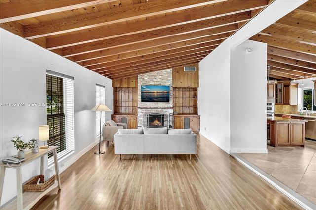 3437 Buchanan St, Hollywood, FL 33021