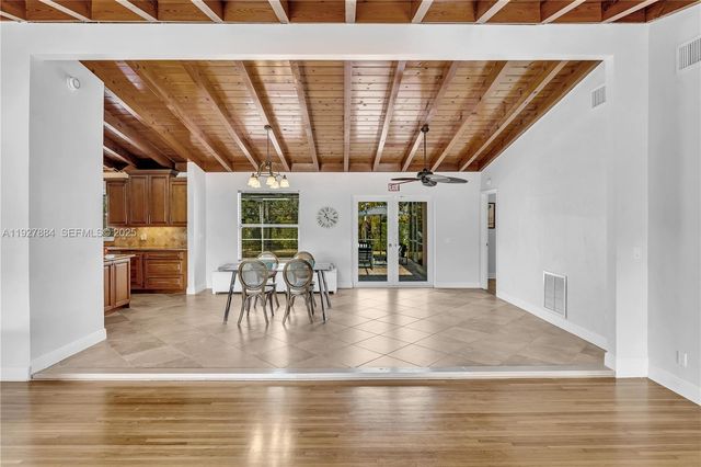 3437 Buchanan St, Hollywood, FL 33021