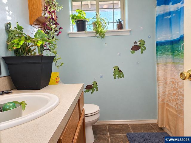 1100 SE Lincoln Ct, Aumsville, OR 97325