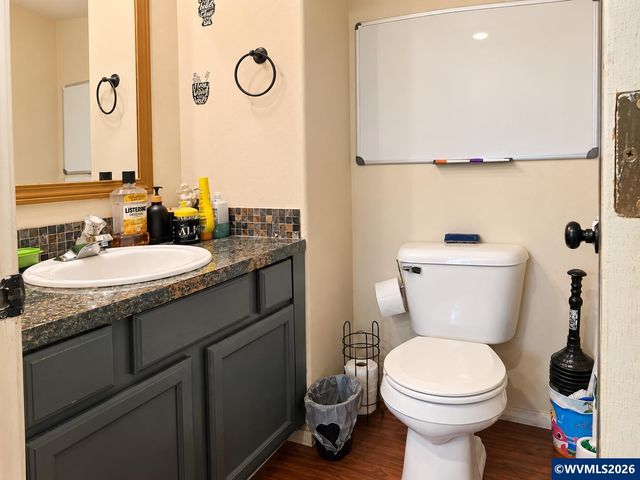 1100 SE Lincoln Ct, Aumsville, OR 97325
