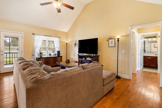 196 Thoroughbred Drive NW, Cleveland, TN 37312