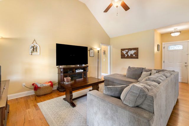 196 Thoroughbred Drive NW, Cleveland, TN 37312