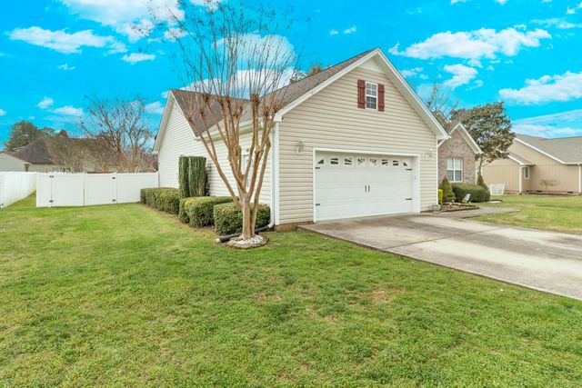 196 Thoroughbred Drive NW, Cleveland, TN 37312