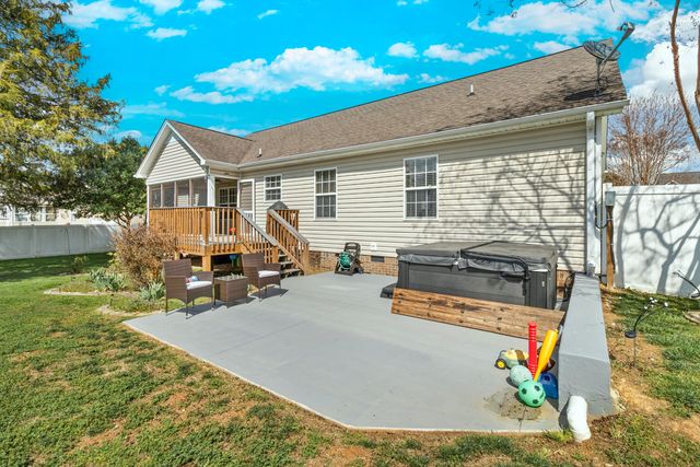 196 Thoroughbred Drive NW, Cleveland, TN 37312