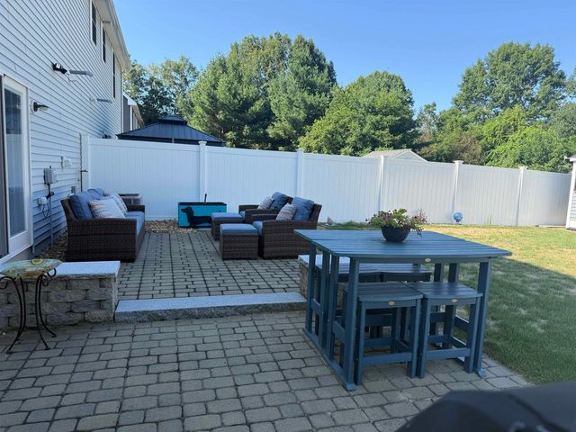 81 B Foggs Lane, Seabrook, NH 03874