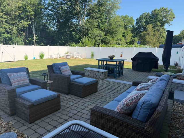 81 B Foggs Lane, Seabrook, NH 03874