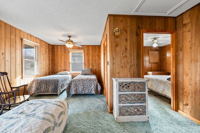 1392 Hermitage CIR, Huddleston, VA 24104