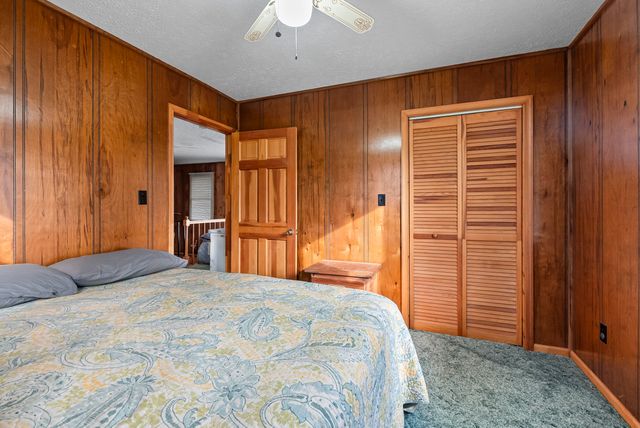 1392 Hermitage CIR, Huddleston, VA 24104