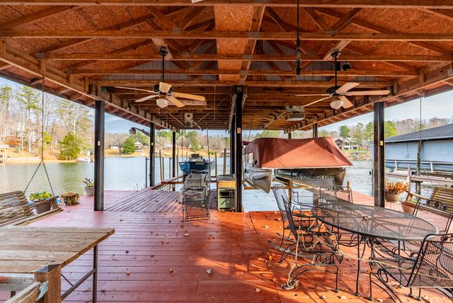 1392 Hermitage CIR, Huddleston, VA 24104