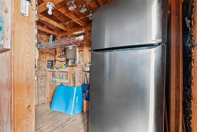 1392 Hermitage CIR, Huddleston, VA 24104