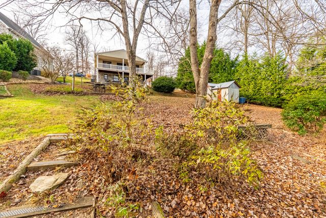 1392 Hermitage CIR, Huddleston, VA 24104