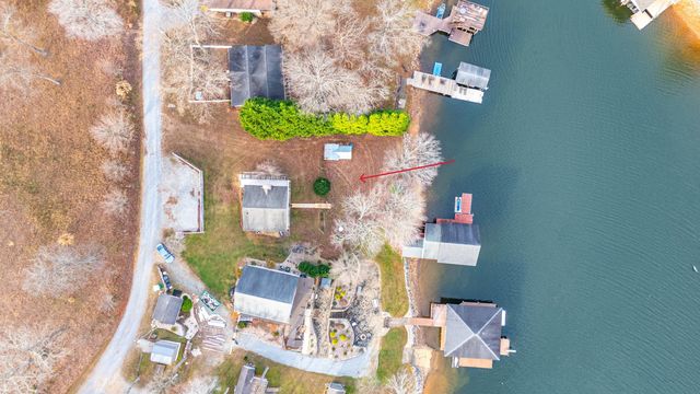 1392 Hermitage CIR, Huddleston, VA 24104