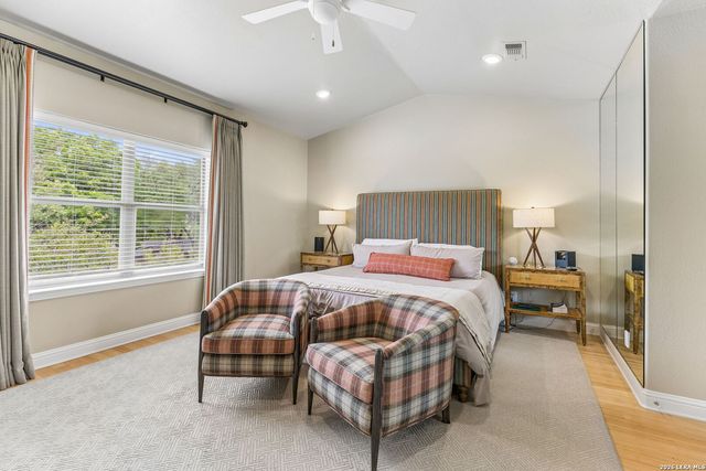 8127 N New Braunfels Ave Apt 701, San Antonio, TX 78209