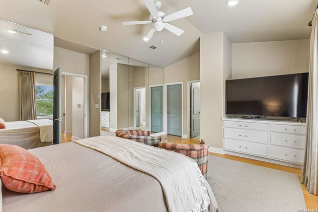 8127 N New Braunfels Ave Apt 701, San Antonio, TX 78209