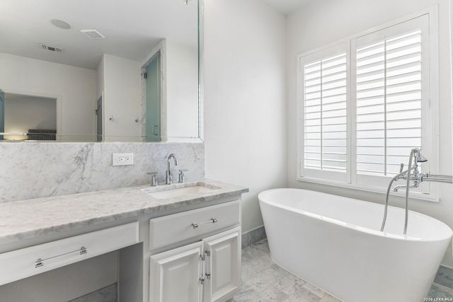 8127 N New Braunfels Ave Apt 701, San Antonio, TX 78209
