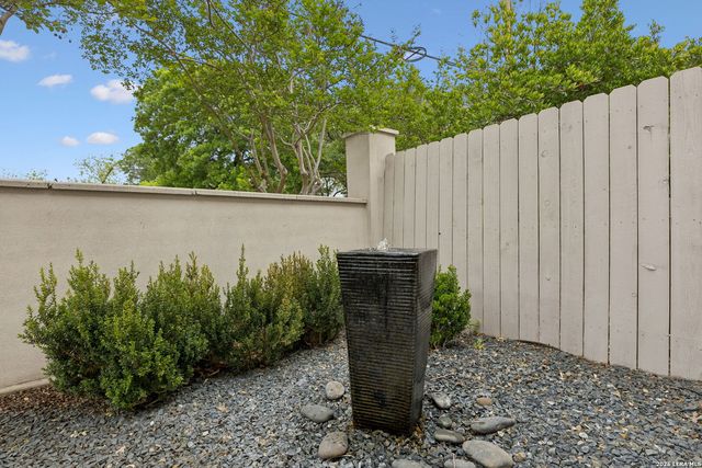 8127 N New Braunfels Ave Apt 701, San Antonio, TX 78209