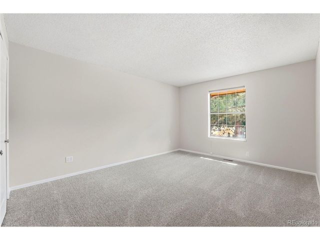 240 Bennington Dr, Colorado Springs, CO 80906