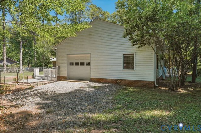12205 Howards Mill Rd, Rockville, VA 23146