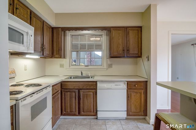 1 Downing Way 1, Madison, CT 06443