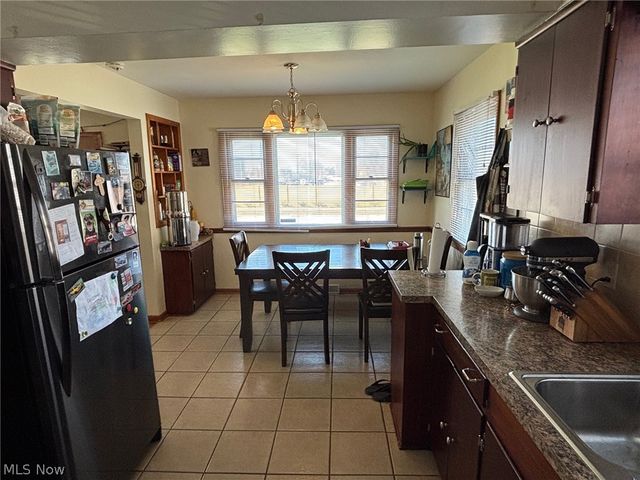 1920 Schiller Avenue, Cuyahoga Falls, OH 44223