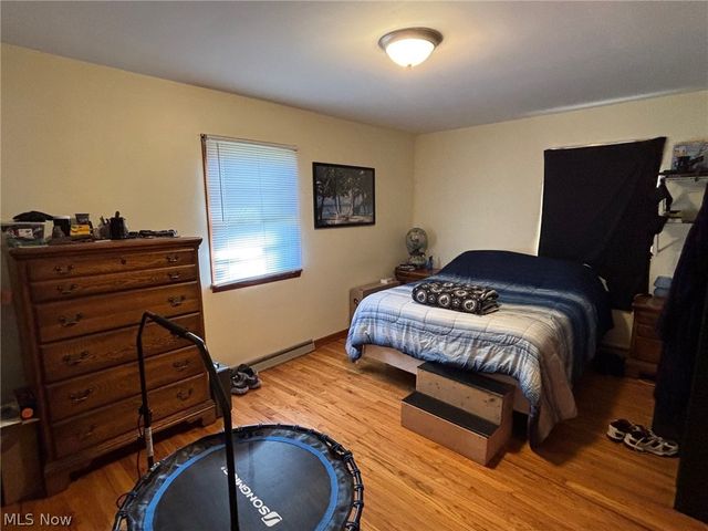 1920 Schiller Avenue, Cuyahoga Falls, OH 44223