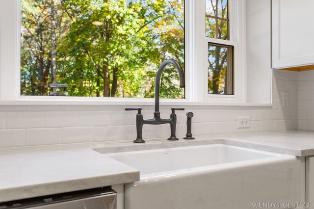 713 N Shore Drive, Park Twp, MI 49424