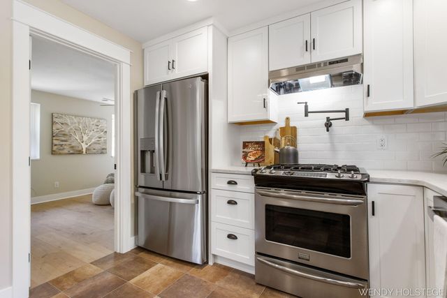 713 N Shore Drive, Park Twp, MI 49424