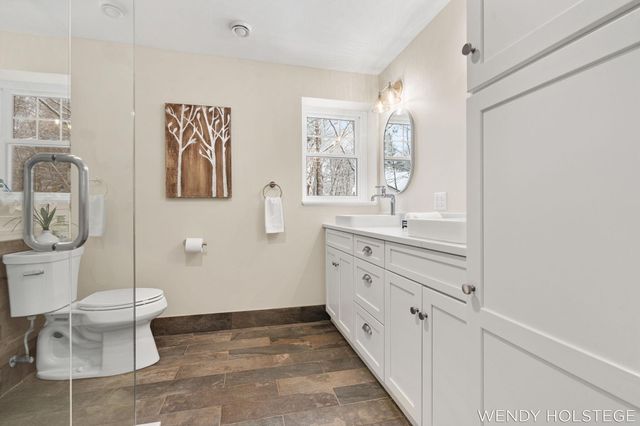 713 N Shore Drive, Park Twp, MI 49424