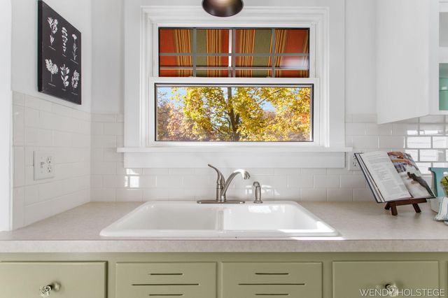 713 N Shore Drive, Park Twp, MI 49424