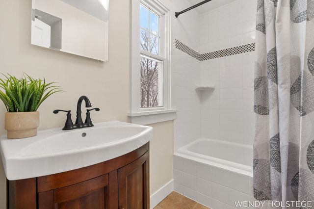 713 N Shore Drive, Park Twp, MI 49424