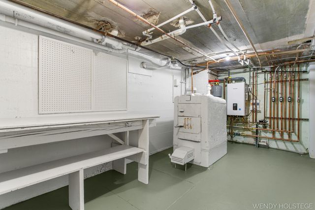 713 N Shore Drive, Park Twp, MI 49424