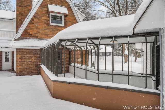 713 N Shore Drive, Park Twp, MI 49424