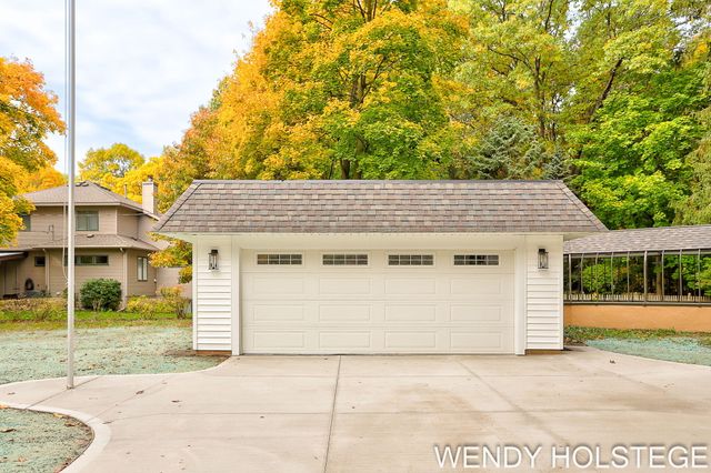 713 N Shore Drive, Park Twp, MI 49424