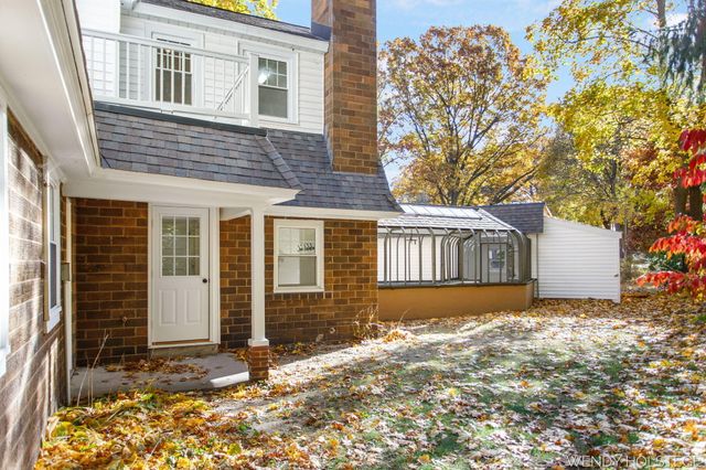 713 N Shore Drive, Park Twp, MI 49424