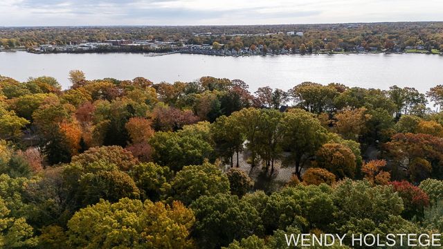 713 N Shore Drive, Park Twp, MI 49424