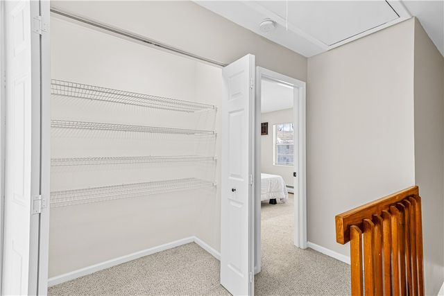 565 Quaker Lane 42, West Warwick, RI 02893