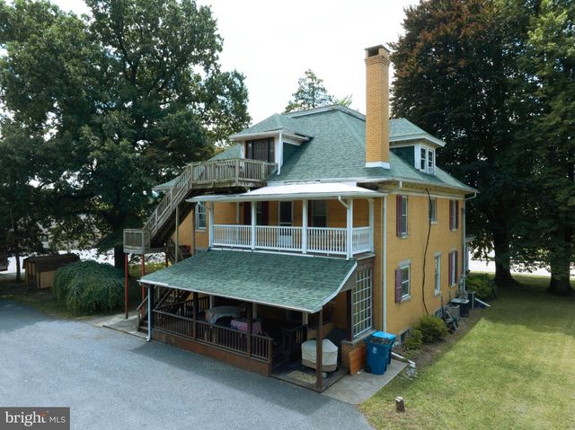 26 N 2ND ST, Highspire, PA 17034