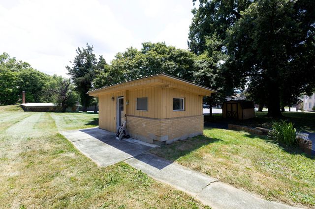 26 N 2ND ST, Highspire, PA 17034