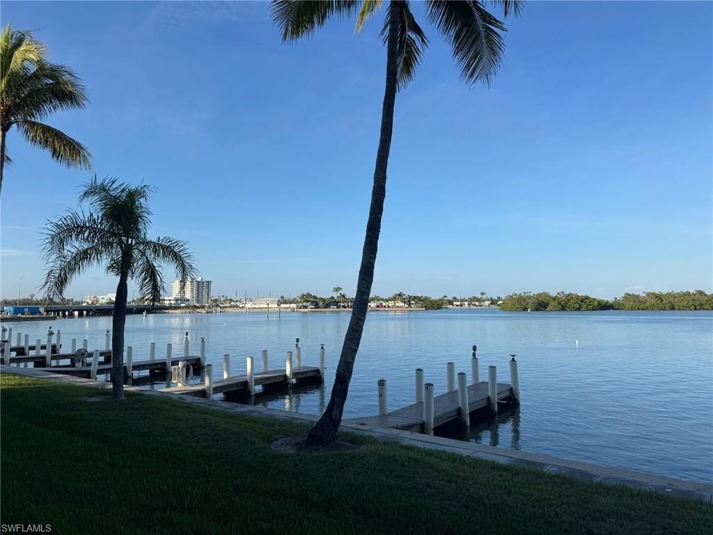 894 Buttonwood DR # 115, Fort Myers Beach, FL 33931