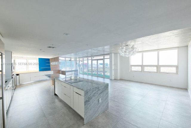 3250 NE 1st Ave PH1115, Miami, FL 33137