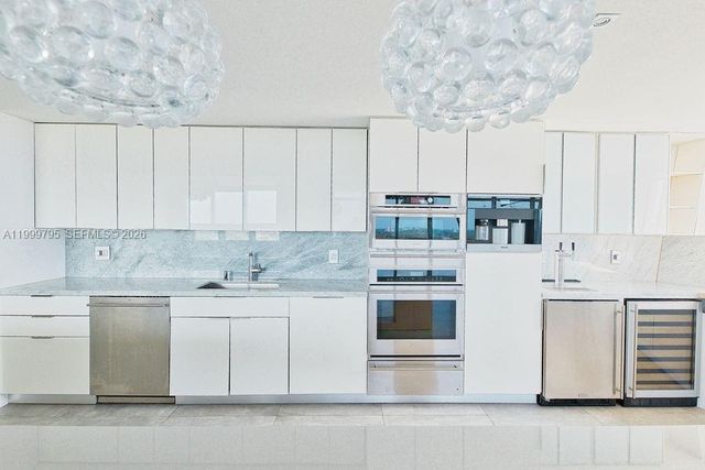 3250 NE 1st Ave PH1115, Miami, FL 33137