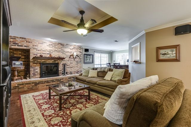 3821 Devonaire Drive, Fort Worth, TX 76008