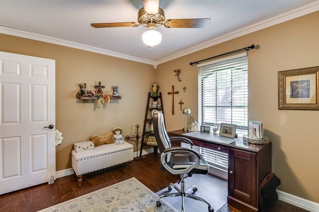 3821 Devonaire Drive, Fort Worth, TX 76008