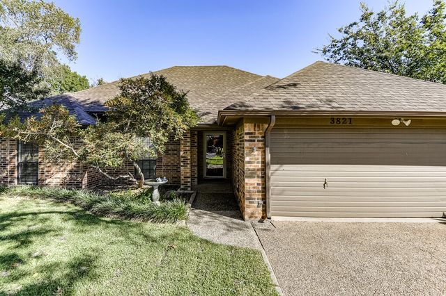3821 Devonaire Drive, Fort Worth, TX 76008