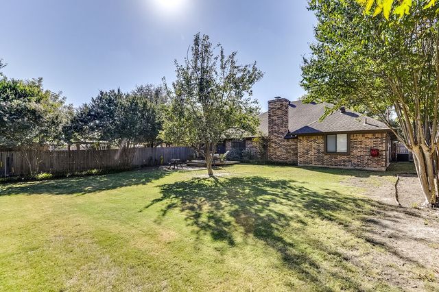 3821 Devonaire Drive, Fort Worth, TX 76008