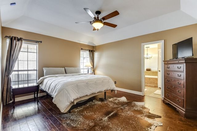 3821 Devonaire Drive, Fort Worth, TX 76008