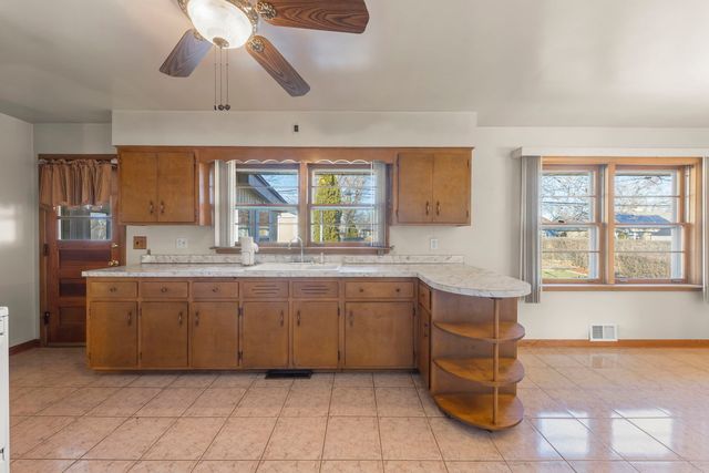 283 W 10th Street, Chicago Heights, IL 60411