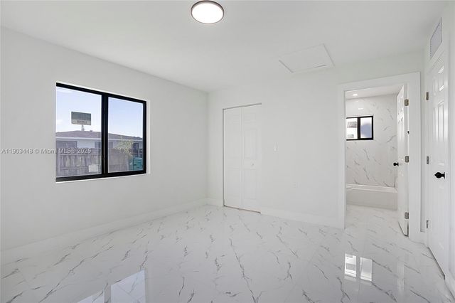 10362 SW 180th St 3, Miami, FL 33157