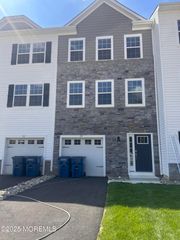 177 Mantoloking Drive, Jackson, NJ 08527