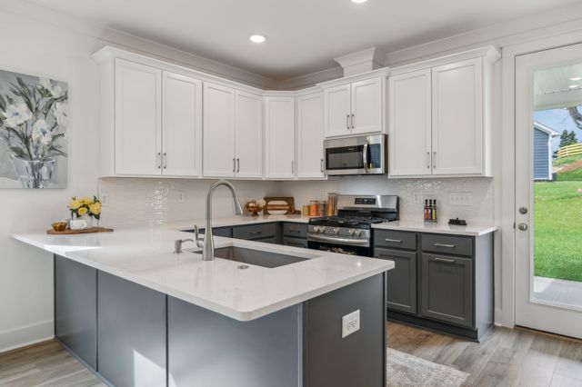 835 Sugarbush Ln, Spring Hill, TN 37174